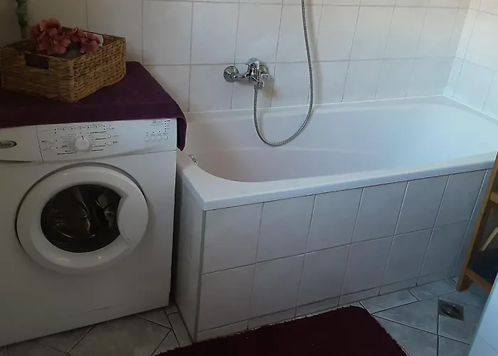 Familie Mandl Holiday home *